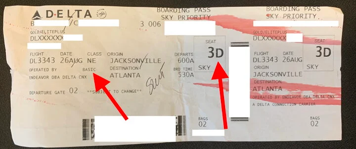 Vì sao không nên đăng ảnh vé máy bay lên mạng xã hội? 